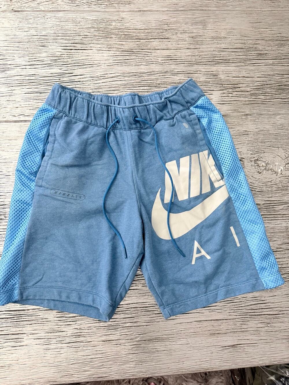 Nike Air men’s size S Blue Logo Athletic Shorts